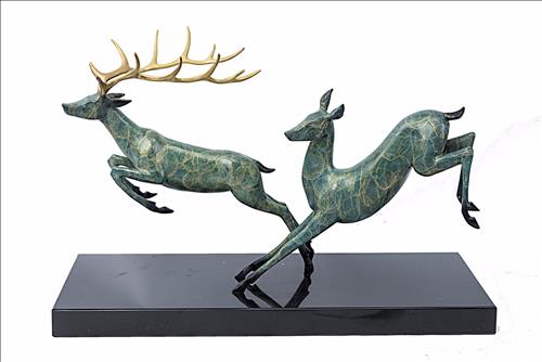 Hươu tuồng trung cho tài lộc