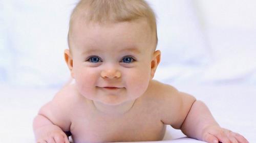 nốt ruồi ở đỉnh đầu