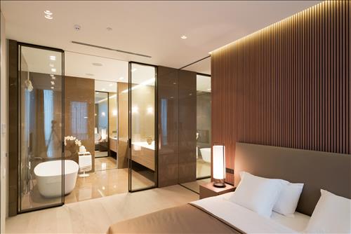 Phòng tắm nằm trong phòng ngủ